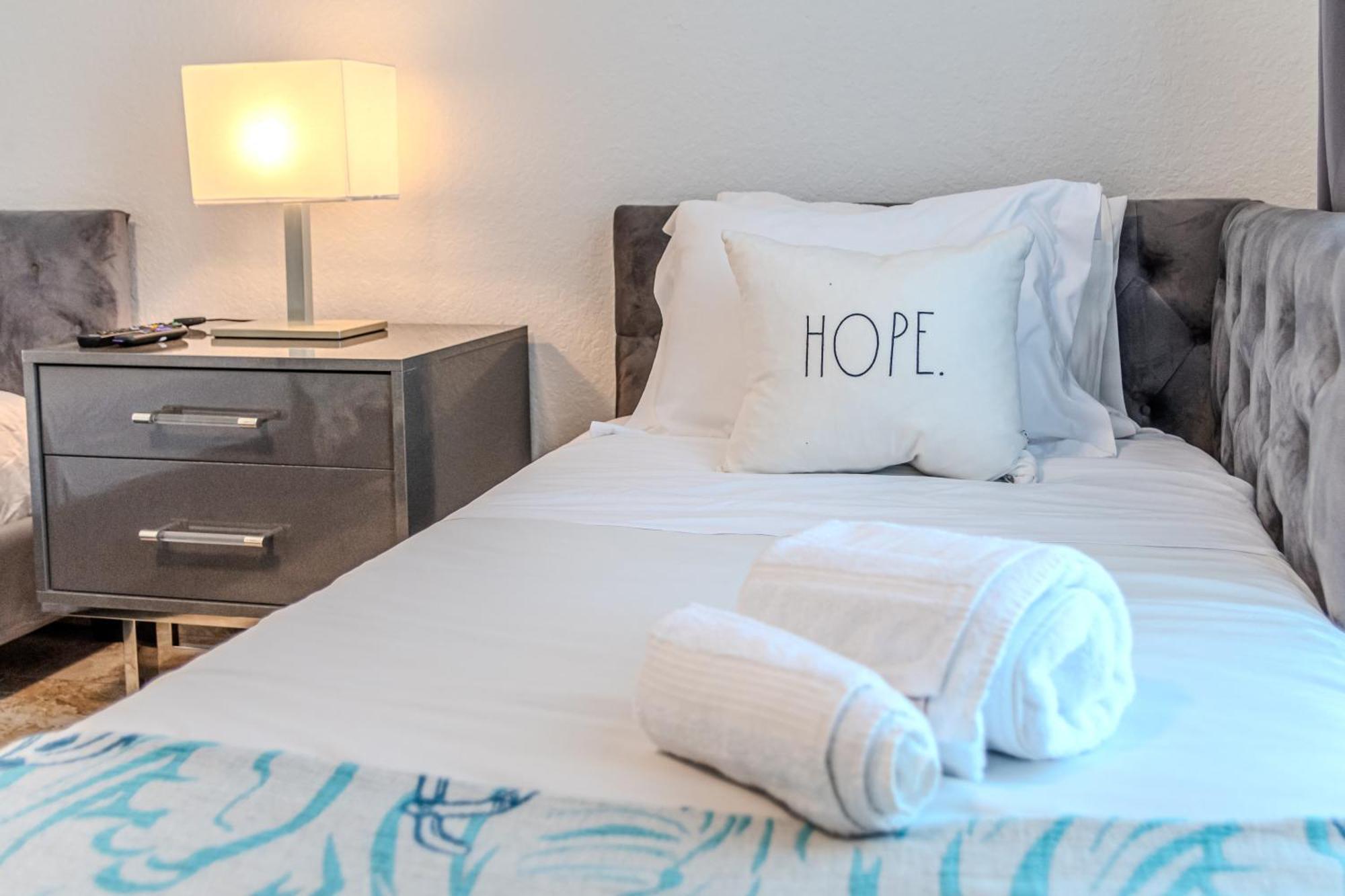Apartment 3 Bedroom In Tuscana Resort , 15" From Disney كيسيمي المظهر الخارجي الصورة
