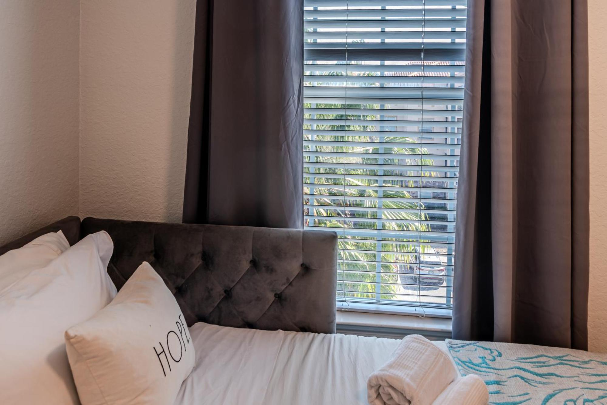 Apartment 3 Bedroom In Tuscana Resort , 15" From Disney كيسيمي المظهر الخارجي الصورة